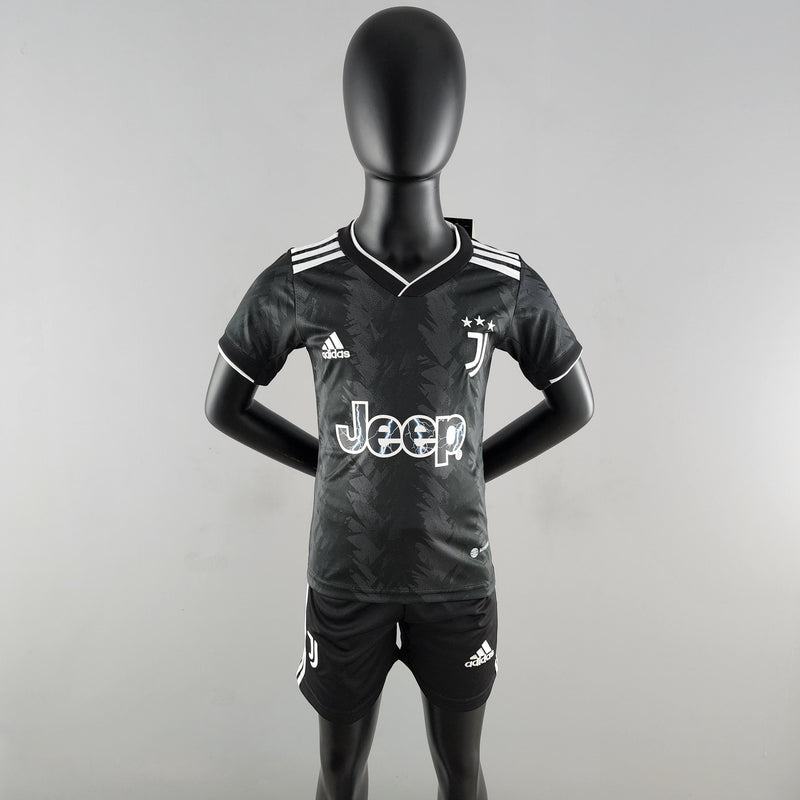 Kit Infantil Juventus II 22/23 Adidas - Preto e Branco